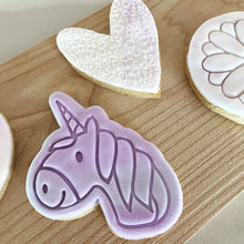 Load image into Gallery viewer, Unicorns &amp; Flowers Cookies
